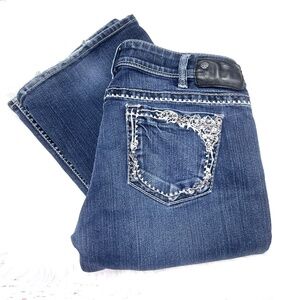 👖|•SILVER JEANS•| Tuesday Bootcut Low Rise Waist Jeans Size 32 Short (31x29)👖